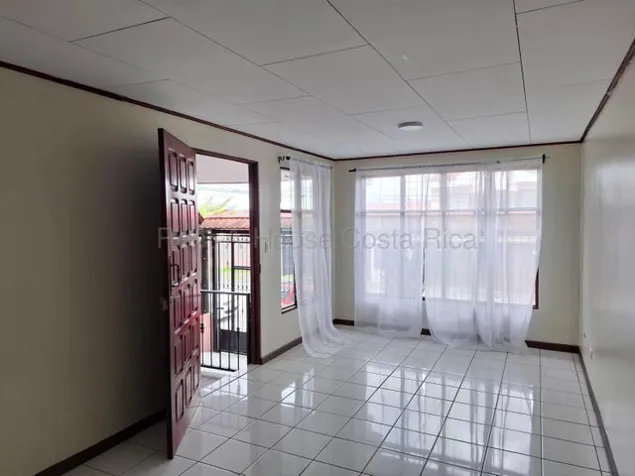 Venta de Casa en Vásquez Coronado-San Isidro. RAH 27-565 in San Isidro, Vázquez de Coronado, San José — $194,000 - Photo 3 of 15