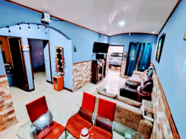 Propiedad en Venta en Paraíso de Cartago: Casa + Apartamento en Zona de Alta Plusvalía in Paraíso, Cartago — ₡ 82 900 000