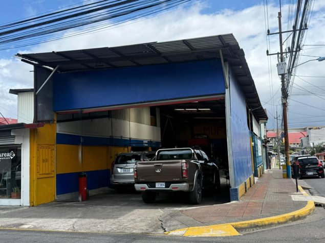 VENTA DE DOS LOCALES COMERCIALES, HEREDIA, CENTRO in Heredia — ₡ 197 000 000