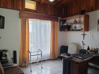 Casa con mucho terreno en residencial en Escazú.  en San Rafael, Escazú, San José — $550,000 - Foto 4 de 12