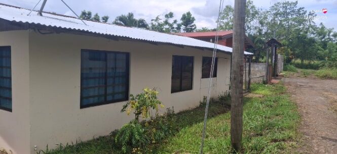 Se vende lote con casa en San Isidro de Peñas Blancas en Peñas Blancas, San Ramón, Alajuela — ₡ 18 000 000