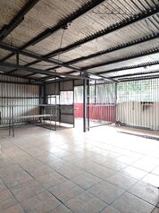 Vendo Edificio Uso Mixto en Guadalupe en Purral, Goicoechea, San José — 85 000 000 ₡ - Foto 4 de 12