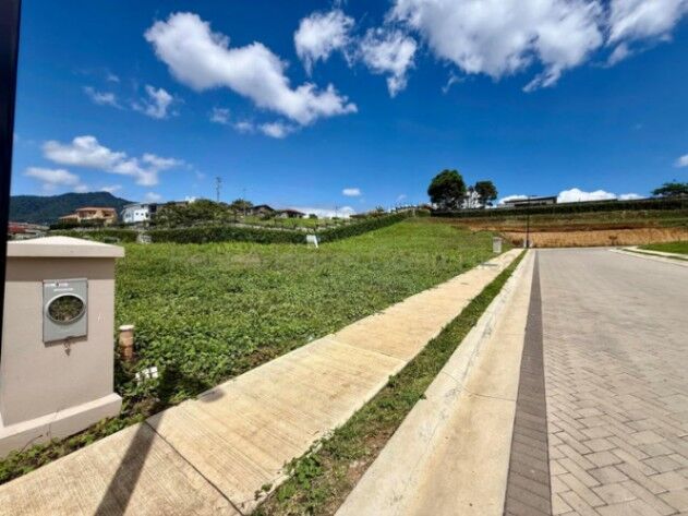 Venta de Lote en Sánchez de Curridabat. RAH 26-2219 en Sánchez, Curridabat, San José — $169,400