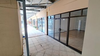 Espacio Versátil para Oficina o Comercio en Venta en Plaza Coral, Jacó in Jacó, Garabito, Puntarenas — $70,000 - Photo 5 of 11