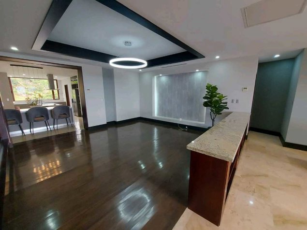 ALQUILO APARTAMENTO DE LUJO, ESCAZU en Escazú, San José — $5,000 - Foto 2 de 44