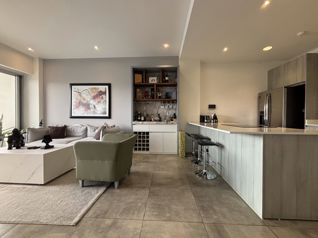 VENTA APARTAMENTO 1 HABITACIÓN, 1.5 BAÑOS – CONDO DUKANA, GUACHIPELÍN en San Rafael, Escazú, San José — $220,000 - Foto 4 de 19