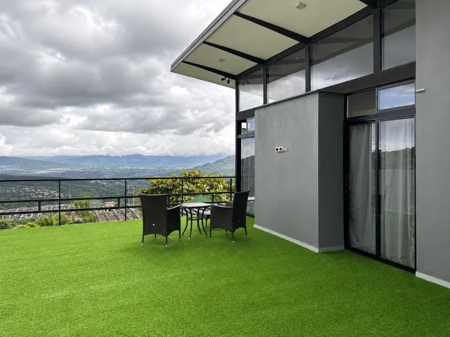 Moderna casa de 3 habitaciones con hermosas vistas en Naranjo en Naranjo, Alajuela — $1,400 - Foto 3 de 30