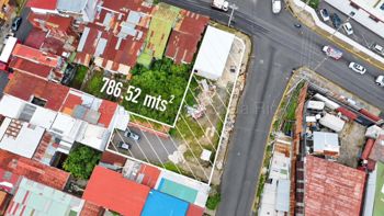 VENTA Lote Comercial Esquinero en Tibás –786 m²– Alta Exposición Vehicular
