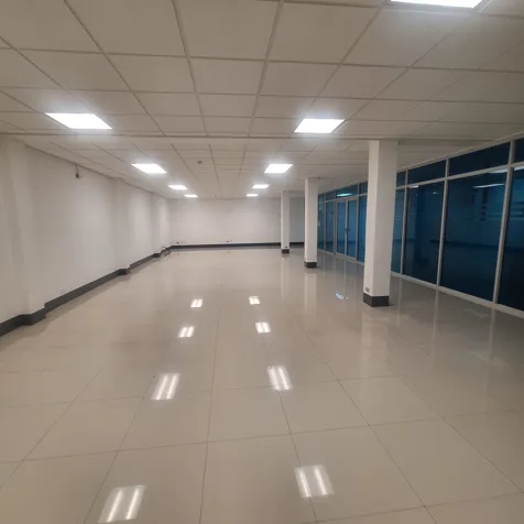 Alquiler de edificio para oficinas. consultorios, en Rohrmoser en Pavas, San José — ₡ 6 000 000 - Foto 3 de 18