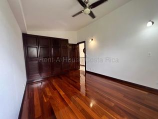Venta de Casa en Pozos de Santa Ana. RAH 26-1558 en Pozos, Santa Ana, San José — $695,000 - Foto 5 de 6