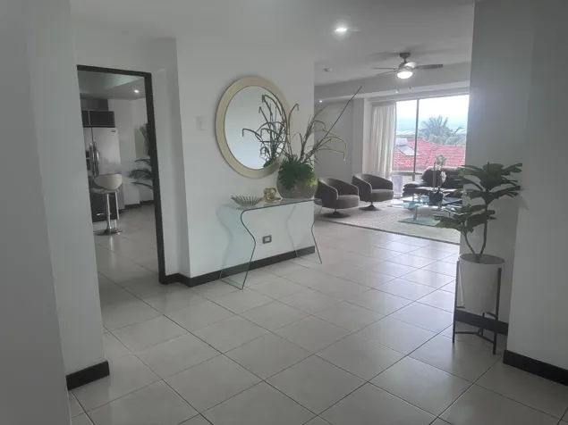 ALQUILER DE APARTAMENTO, SAN JOSE, ESCAZÚ, LOS LAURELES en San Rafael, Escazú, San José — $2,650 - Foto 2 de 29