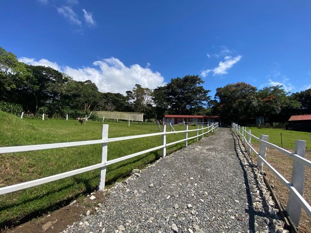 VENTA DE FINCA AGROINDUSTRIAL, HEREDIA, SAN RAFAEL, LOS ÁNGELES en Ángeles, San Rafael, Heredia — ₡ 300 000 000