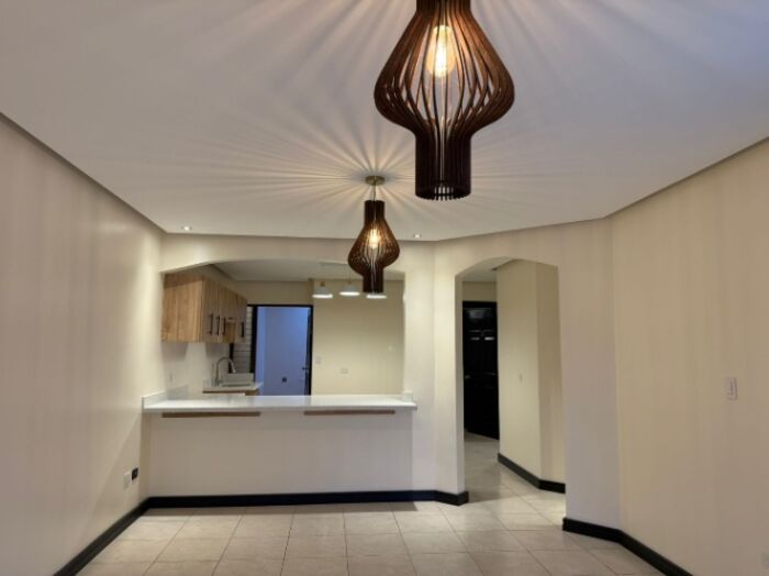 SE VENDE CASA EN CONDOMINIO, SAN FRANCISCO HEREDIA COD#26-291 en San Francisco, Heredia — $196,000
