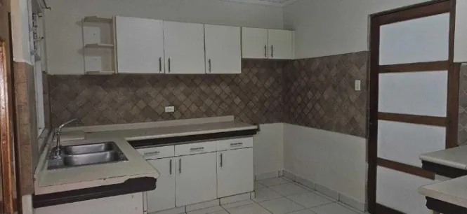 Alquiler de Apartamento en Curridabat, San José. RAH 26-1177 en Curridabat, San José — $1,300 - Foto 3 de 13