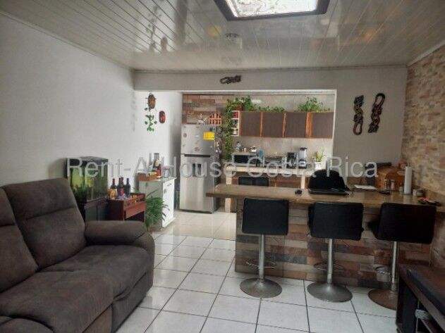 En 4 Reinas de Tibas, tu casa te espera in San Juan, Tibás, San José — $139,000