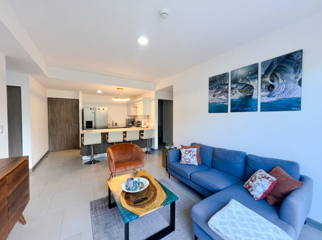 Venta de moderno apartamento en condominio en Escazú in Escazú, San José — $190,000