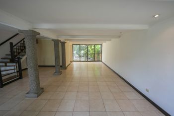 Casa de 4 Habitaciones con uso de suelo mixto en Escazú in San Rafael, Escazú, San José — $475,000 - Photo 3 of 22