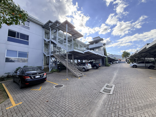 Venta de apartamento de Lujo de 3 dormitorios en Escazu in San Rafael, Escazú, San José — $215,000