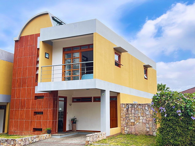 Venta Town House, Escazu Bello Horizonte Costa Rica in San Antonio, Escazú, San José — $225,000