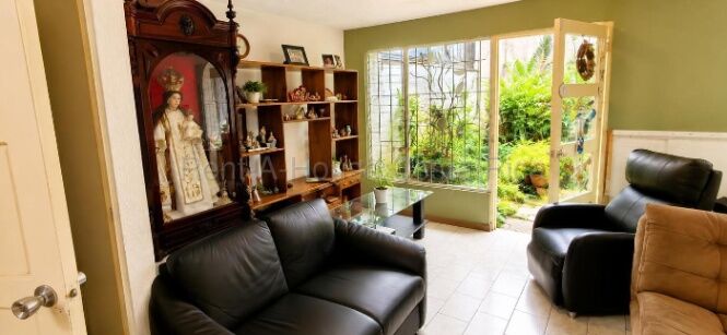 Se vende casa en Mercedes Montes de Oca 27-113 in Mercedes, Montes De Oca, San José — ₡ 75 000 000