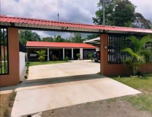 Hermosa Casa en Damas Puntarenas