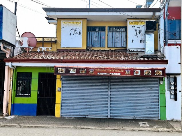 Propiedad con casa y local en venta en Mercedes Norte, Heredia en Mercedes, Heredia — ₡ 120 000 000