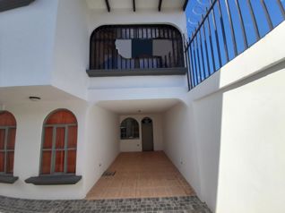 SE VENDE CASA DE USO COMERCIAL, SABANILLA MONTES DE OCA en Sabanilla, Montes De Oca, San José — $215,000 - Foto 4 de 35