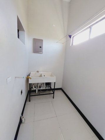 APARTAMENTO PARA ESTRENAR PUENTE SALAS EN BARVA 2 HABITACIONES 1 ESTACIONAMIENTO. en San Pedro, Barva, Heredia — ₡ 350 000