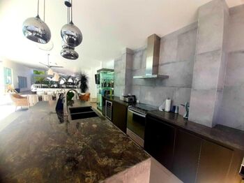 Se vende casa en Escazú Centro 26-175 en Escazú, San José — $2,400,000 - Foto 5 de 21