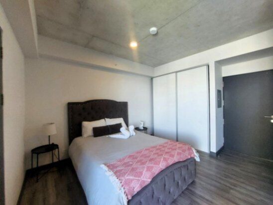 Se vende moderno estudio para inversión en Secret Sabana 25-1726 en Mata Redonda, San José — $145,000