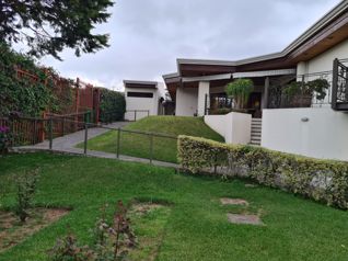 Casa en venta Montes de Oca, Uso Mixto, Hermosas Vistas 5PDN8111656 en San Rafael, Montes De Oca, San José — $950,000 - Foto 2 de 20