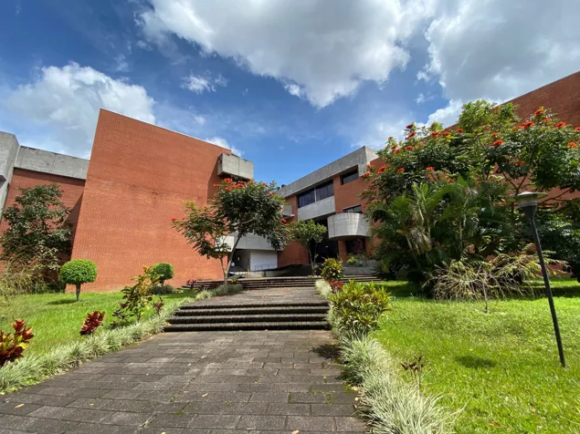 VENTA O ALQUILER DE EDIFICIO COMPLETO, SAN JOSE, SAN PEDRO, LOS YOSES in San Pedro, Montes De Oca, San José — $51,365 - Photo 2 of 10