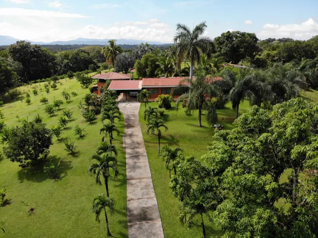 Finca impresionante de 14 hectáreas con vistas espectaculares in San Mateo, Alajuela — $1,150,000