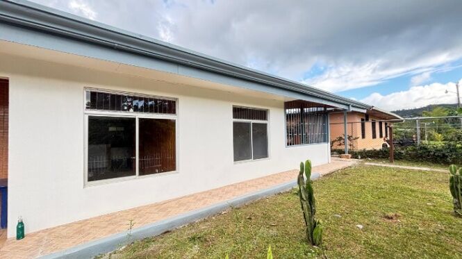 SE VENDE CASA EN BARRIO CANADÁ, SAN VITO, COTO BRUS, PUNTARENAS, COSTA RICA. en San Vito, Coto Brus, Puntarenas — ₡ 62 000 000
