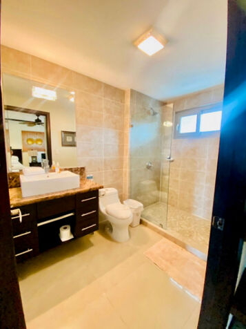VENTA DE APARTAMENTO EN DIAMANTE DEL SOL en Jacó, Garabito, Puntarenas — $650,000