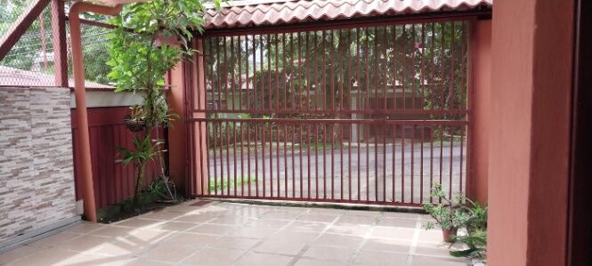 Venta de propiedad de 2 apartamentos para inversión en ciudad colon  25-1288 in Colón, Mora, San José — $230,000
