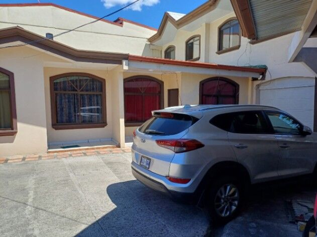 DE OPORTUNIDAD BELLOS APARTAMENTOS EN ALAJUELA.  en Alajuela — $1,300,000