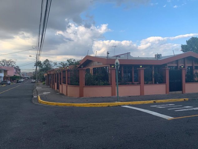 SE VENDE FOR SALE CASA TERRACOTA DE UN NIVEL LA FAVORITA PAVAS in Pavas, San José — $400,000