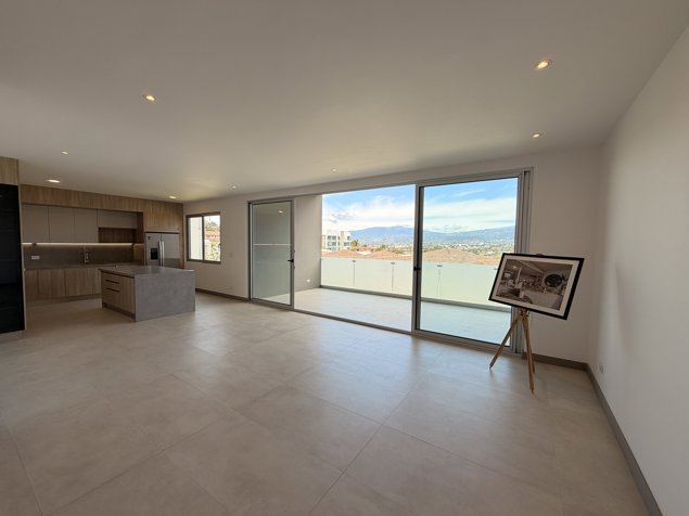 ¡Alquiler! Lujoso Apartamento en Condominio | Guachipelin, Escazú en San Rafael, Escazú, San José — $4,000 - Foto 2 de 8
