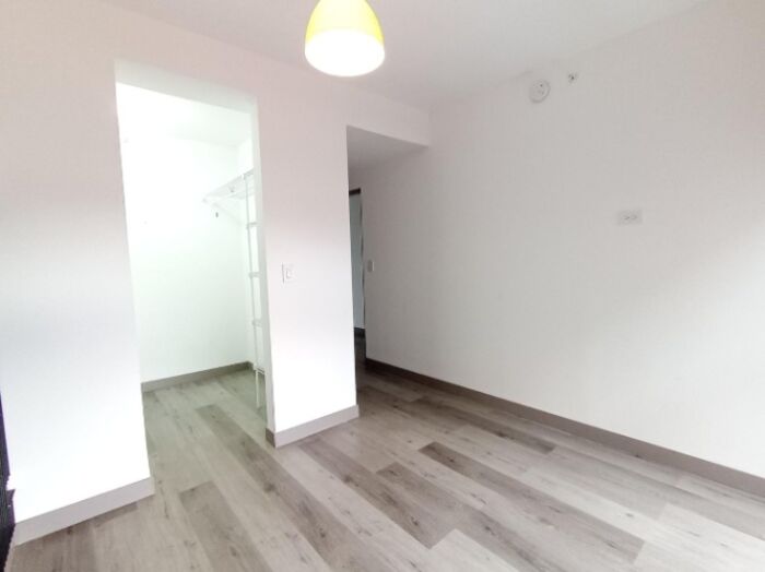 Venta de Apartamento en Ser Escalante, San José. en Carmen, San José — $165,000