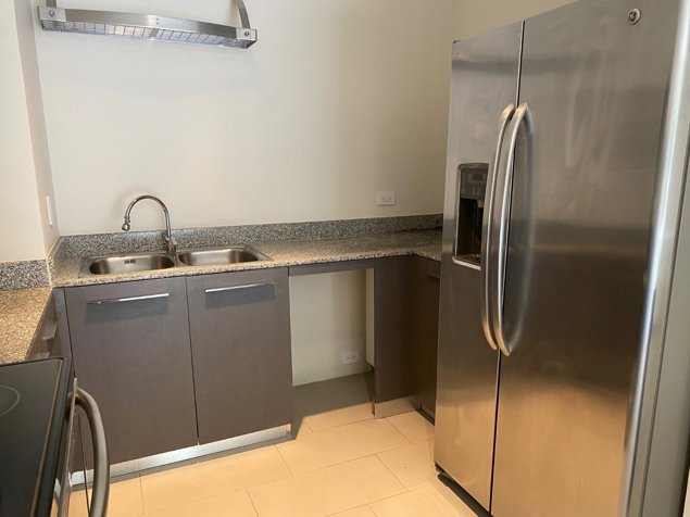 APARTAMENTO RENTANDO DE 1 HABITACION POR MULTICENTRO LA PACO ESCAZU en Escazú, San José — $225,000 - Foto 3 de 9