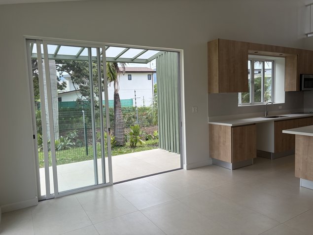 Venta Caa Condominio Villa Sol San Rafael Alajuela Ruta 27 en San Rafael, Alajuela — $396,000 - Foto 2 de 15