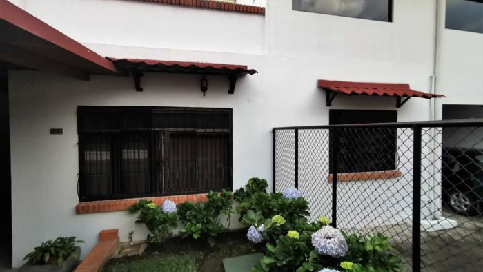 VENTA Casa con uso de suelo mixto en Tres Ríos in Tres Ríos, La Unión, Cartago — ₡ 124 000 000 - Photo 3 of 32