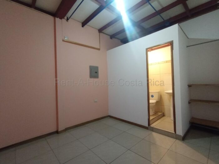 Alquiler | Apartamento de 1 habitación frente a Mall Zona Centro #26-2182 GS in San Rafael Abajo, Desamparados, San José — $393