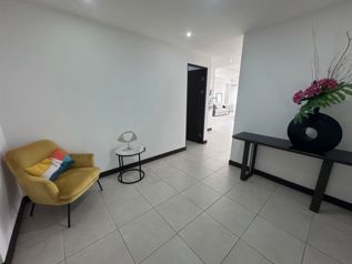 ALQUILER DE APARTAMENTO, SAN JOSE, ESCAZÚ, LOS LAURELES en San Rafael, Escazú, San José — $2,900 - Foto 2 de 36