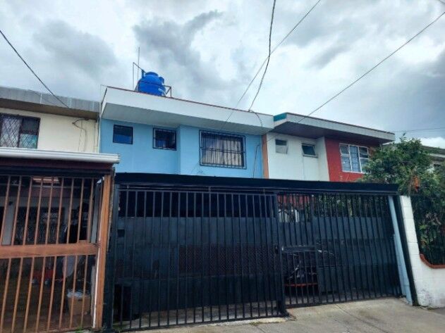 Se vende casa en Hatillo San José 25-1895 en Hatillo, San José — ₡ 85 000 000