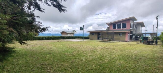MLS-26-364 LS VENTA CASA OREAMUNO CARTAGO en San Rafael, Oreamuno, Cartago — $725,000