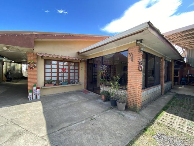 CASA EN VENTA EN SAN PABLO DE HEREDIA in San Pablo, Heredia — $315,000