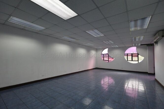 EDIFICIO COMERCIAL EN VENTA, EN CURRIDABAT in Curridabat, San José — $4,500,000