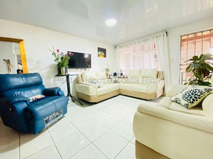 Casa con 2 unidades y alta rentabilidad ideal inversión inteligente 26-1715 GS in San Rafael, Montes De Oca, San José — $197,033